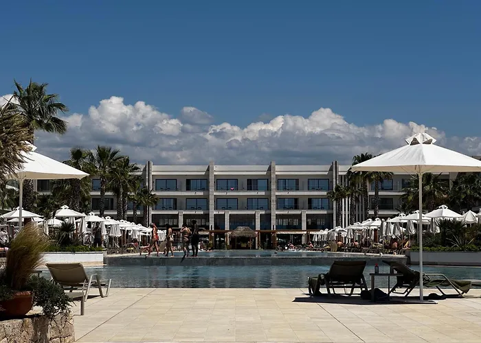 Next To Melia-premium Zone, Private Garden - Sanpietro * Durrës